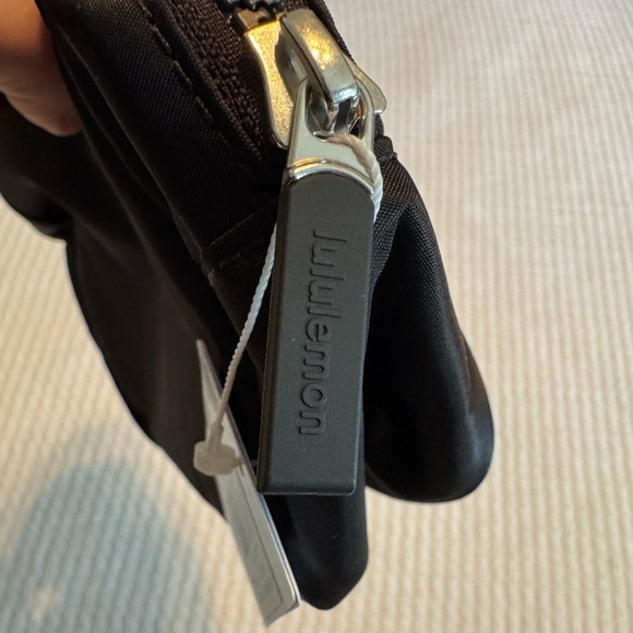 NWT lululemon Go Getter Pouch - Picture 8 of 9